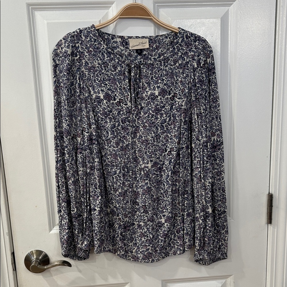 Universal Thread Navy purple and White Floral Blouse